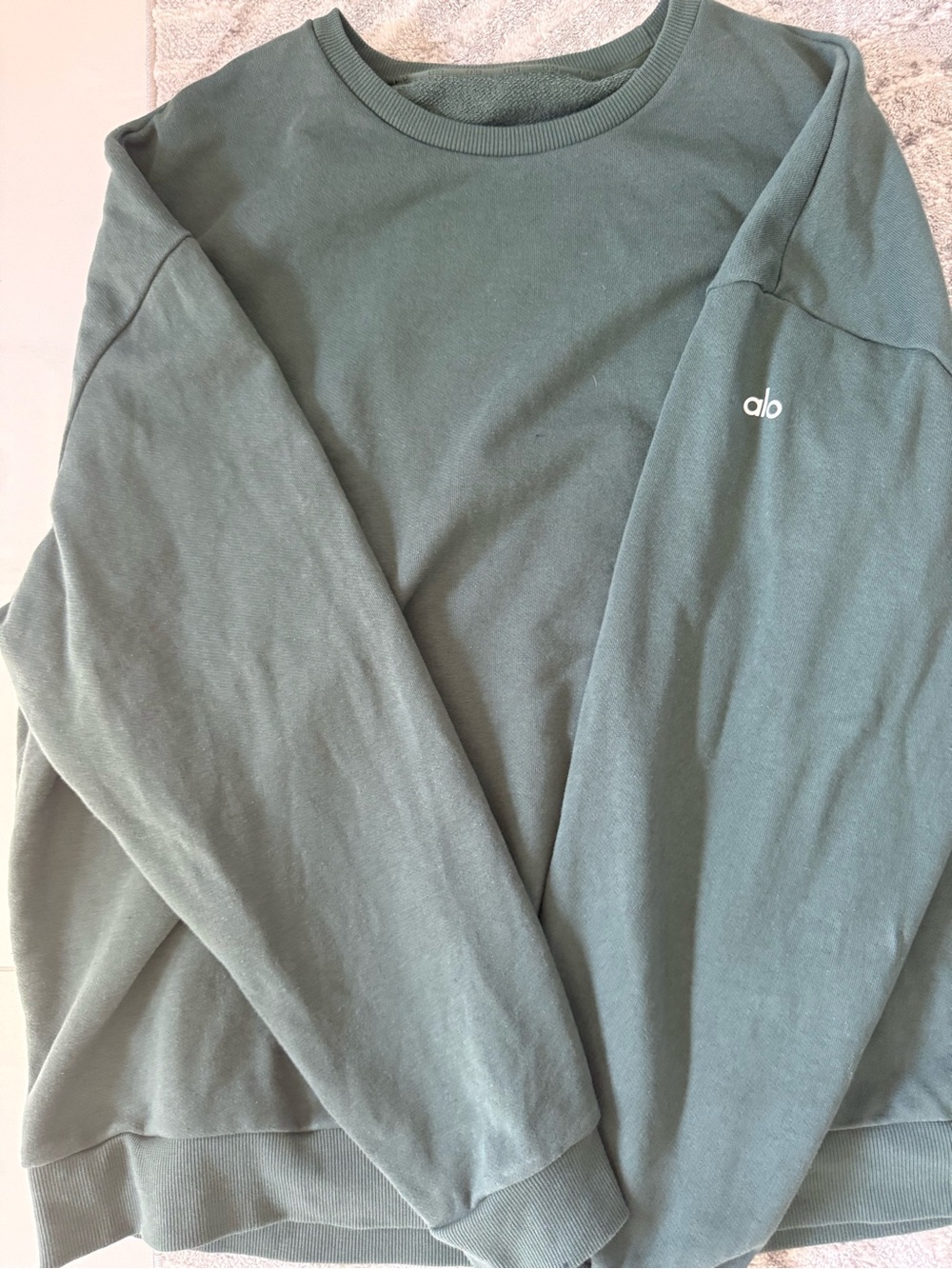 ALO Yoga Crewneck Sweatshirt in Moss Green with matching leggings